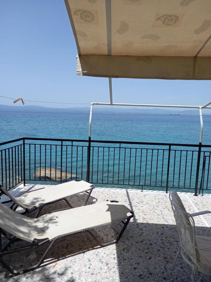 Ekie Apartment With Sea View Kalamata Eksteriør billede