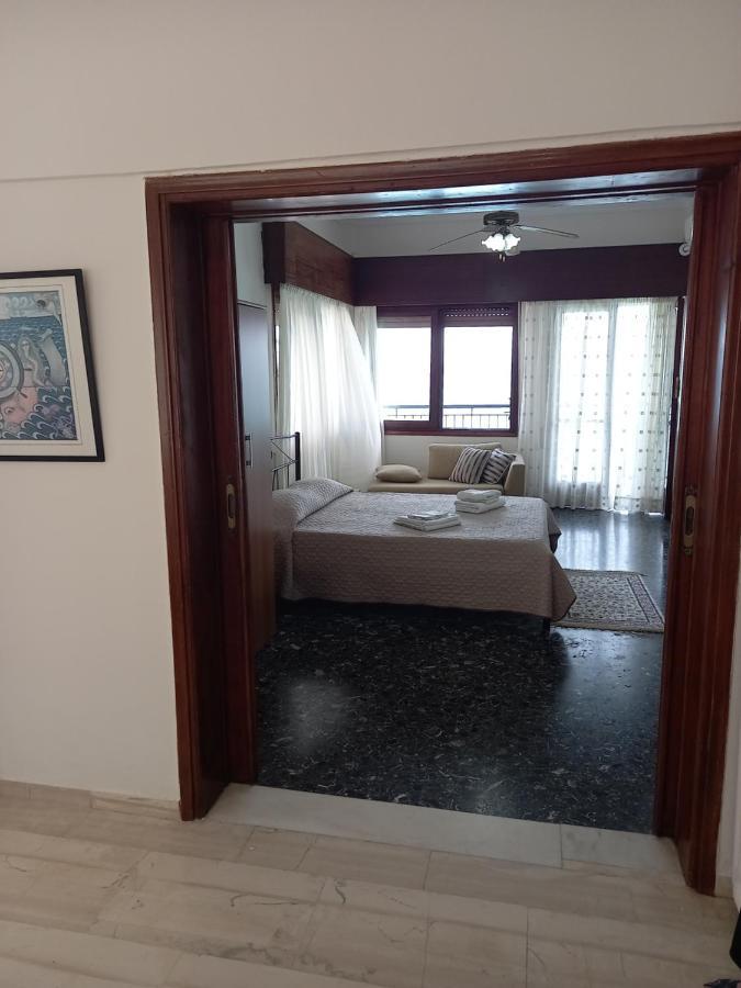 Ekie Apartment With Sea View Kalamata Eksteriør billede
